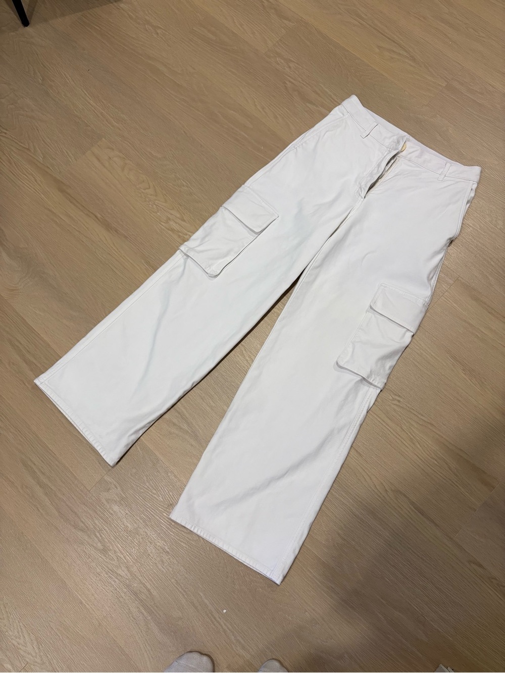 Aritzia White Cargo Pants - Wide Leg